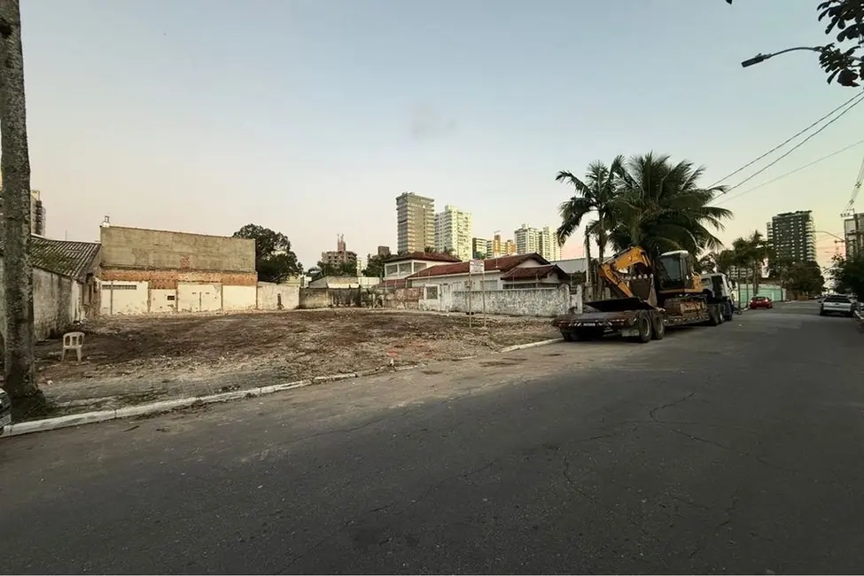 Foto 2 de Terreno / Lote à venda, 360m2 em Canto do Forte, Praia Grande - SP