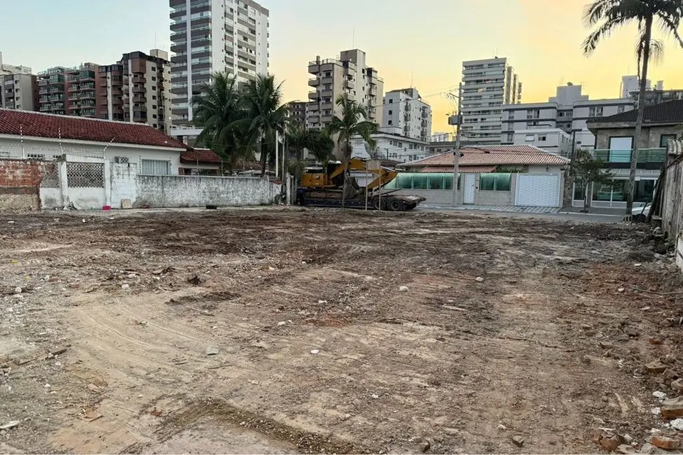 Foto 3 de Terreno / Lote à venda, 360m2 em Canto do Forte, Praia Grande - SP