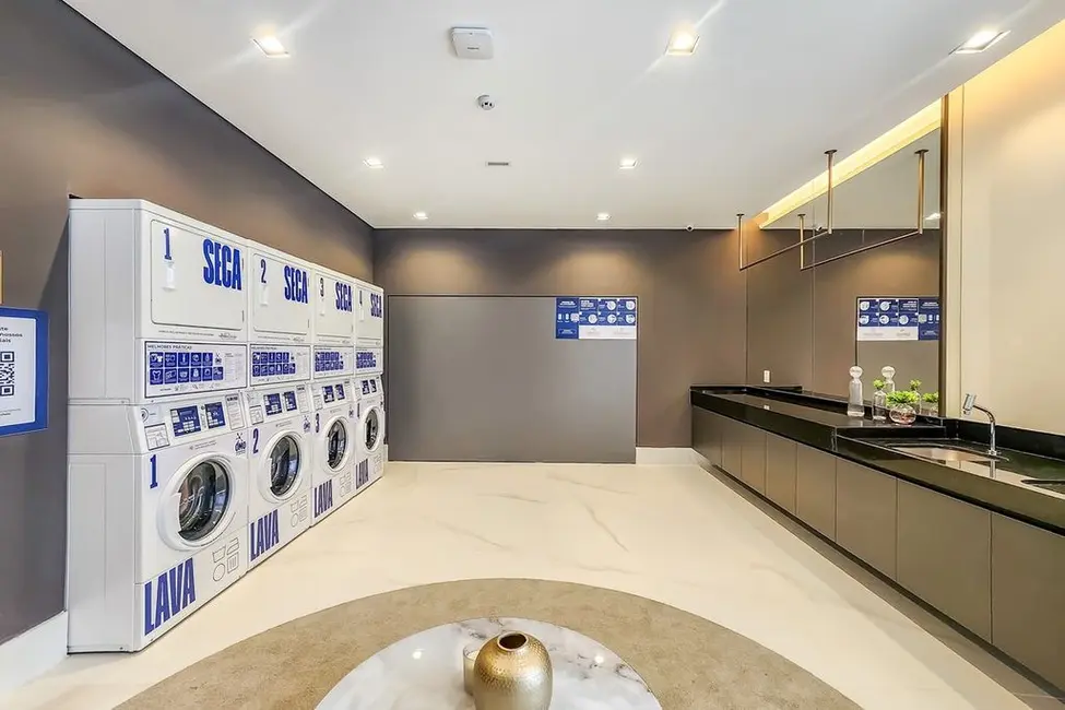 Kitnet com 1 quarto à venda, 27m2 em Moema, São Paulo - SP - imagem 3 Foto 3 de Kitnet com 1 quarto à venda, 27m2 em Moema, São Paulo - SP