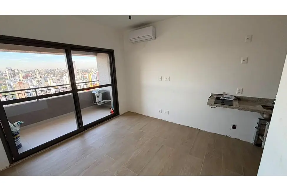 Kitnet com 1 quarto à venda, 27m2 em Moema, São Paulo - SP - imagem 1 Foto 1 de Kitnet com 1 quarto à venda, 27m2 em Moema, São Paulo - SP