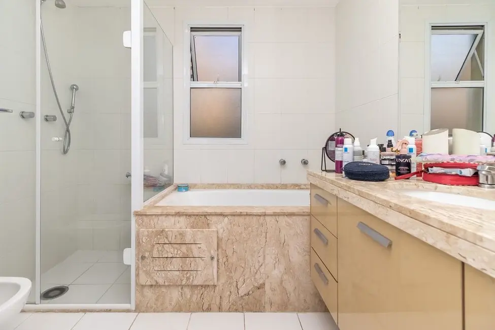 Foto 9 de Apartamento com 3 quartos à venda, 200m2 em Campo Belo, São Paulo - SP