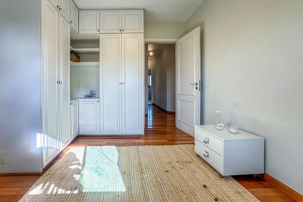 Foto 8 de Apartamento com 3 quartos à venda, 236m2 em Aclimação, São Paulo - SP