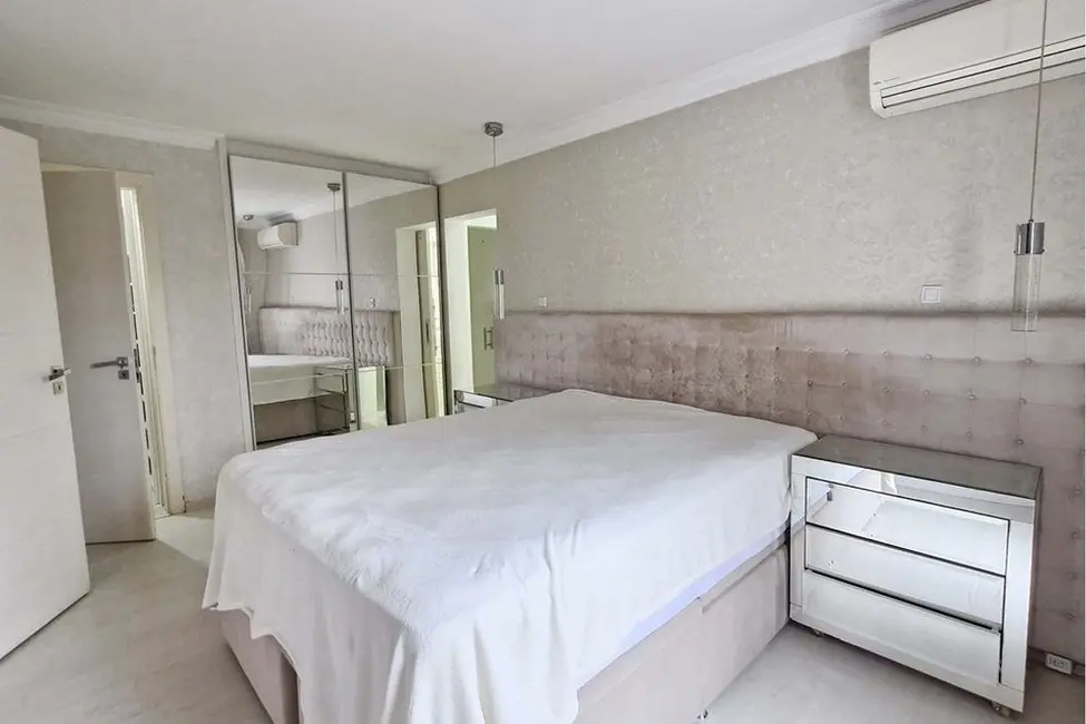 Foto 3 de Apartamento com 3 quartos à venda, 225m2 em Morumbi, São Paulo - SP