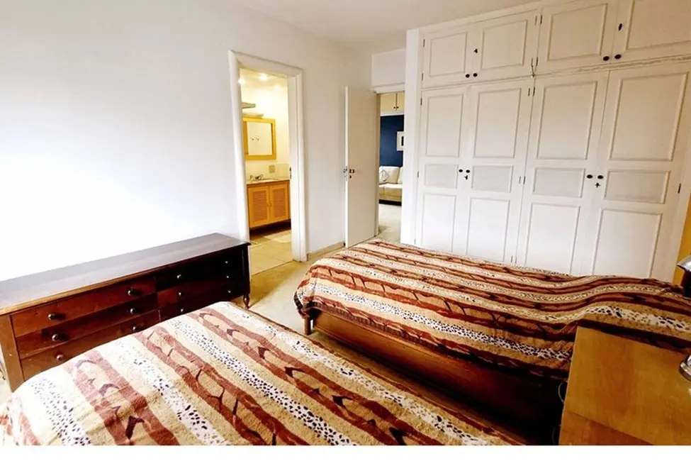 Foto 5 de Apartamento com 3 quartos à venda, 201m2 em Real Parque, São Paulo - SP
