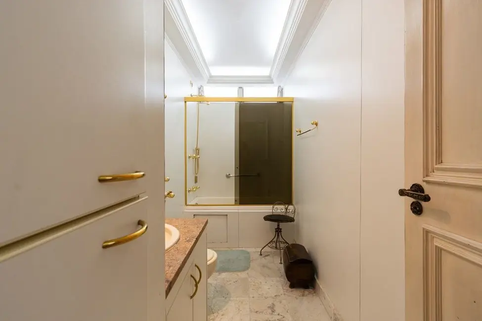 Apartamento com 3 quartos à venda, 182m2 em Cerqueira César, São Paulo - SP - imagem 4 Foto 4 de Apartamento com 3 quartos à venda, 182m2 em Cerqueira César, São Paulo - SP