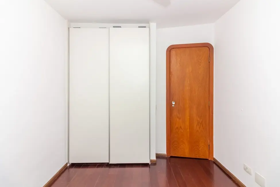 Apartamento com 3 quartos à venda, 99m2 em Moema, São Paulo - SP - imagem 9 Foto 9 de Apartamento com 3 quartos à venda, 99m2 em Moema, São Paulo - SP