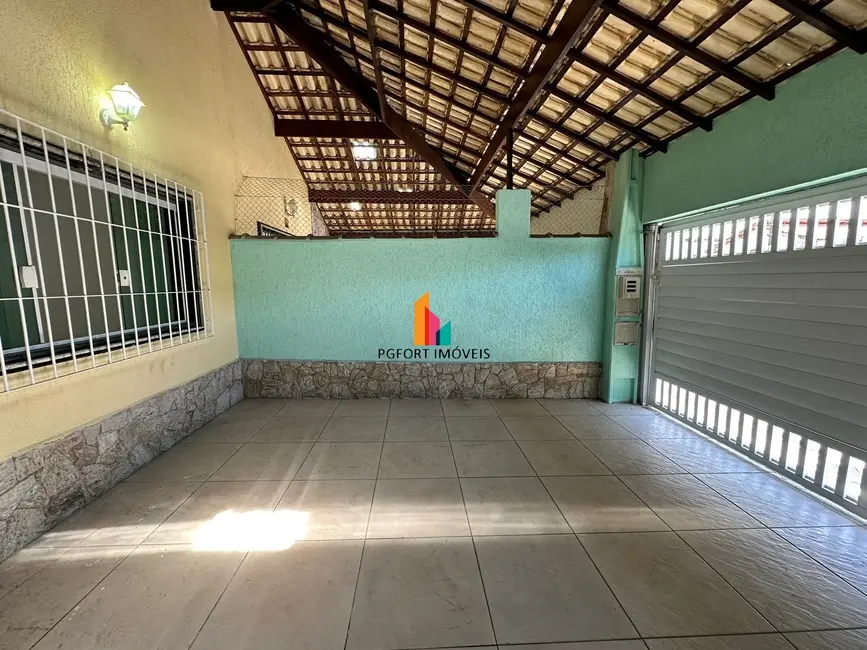 Foto 2 de Casa com 2 quartos à venda, 71m2 em Caiçara, Praia Grande - SP