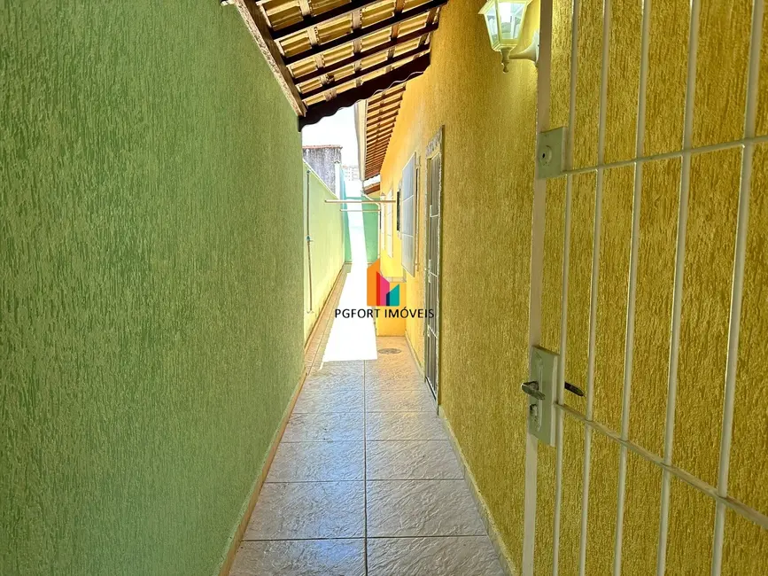 Casa com 2 quartos à venda, 71m2 em Caiçara, Praia Grande - SP - imagem 3 Foto 3 de Casa com 2 quartos à venda, 71m2 em Caiçara, Praia Grande - SP