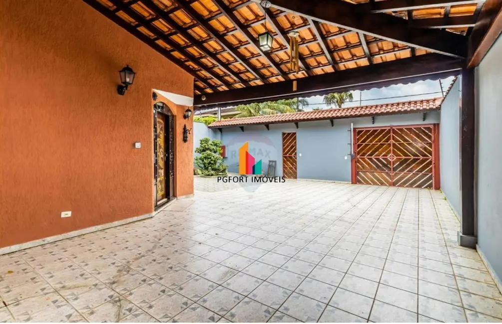 Foto 2 de Casa com 6 quartos à venda, 451m2 em Canto do Forte, Praia Grande - SP