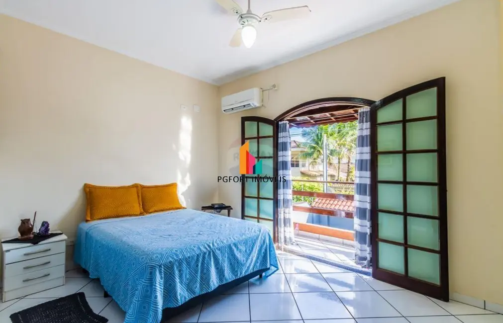 Foto 8 de Casa com 6 quartos à venda, 451m2 em Canto do Forte, Praia Grande - SP