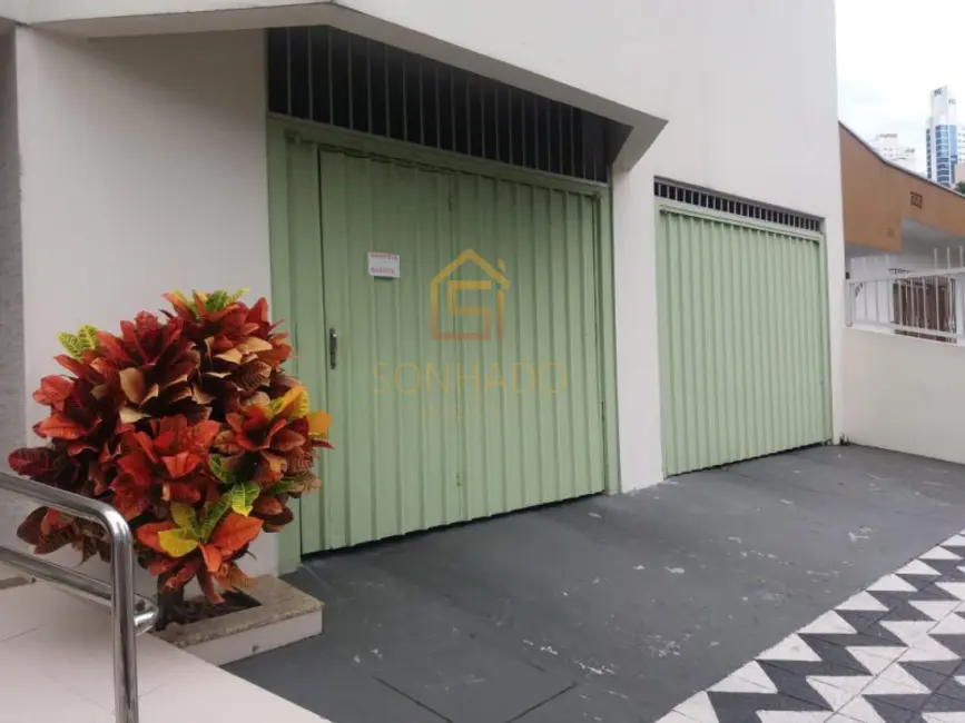 Apartamento com 2 quartos à venda, 126m2 em Centro, Balneario Camboriu - SC - imagem 2 Foto 2 de Apartamento com 2 quartos à venda, 126m2 em Centro, Balneario Camboriu - SC