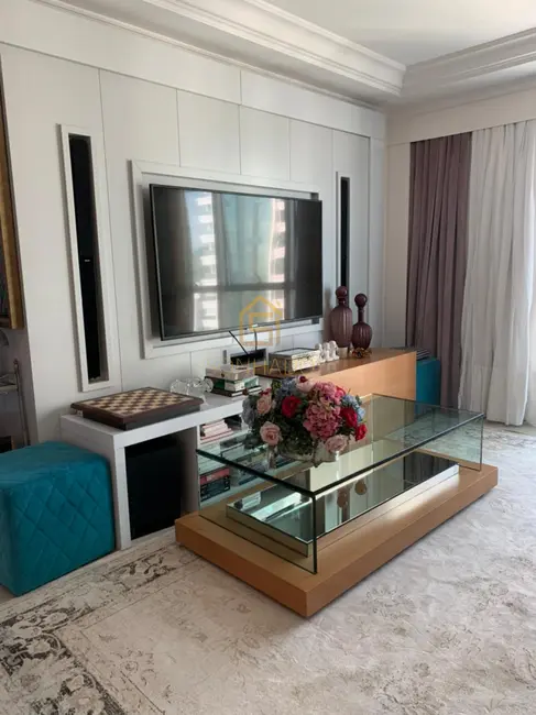 Foto 4 de Apartamento com 3 quartos à venda, 217m2 em Centro, Balneario Camboriu - SC