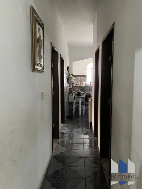 Foto 1 de Casa com 4 quartos à venda, 60m2 em Contagem - MG