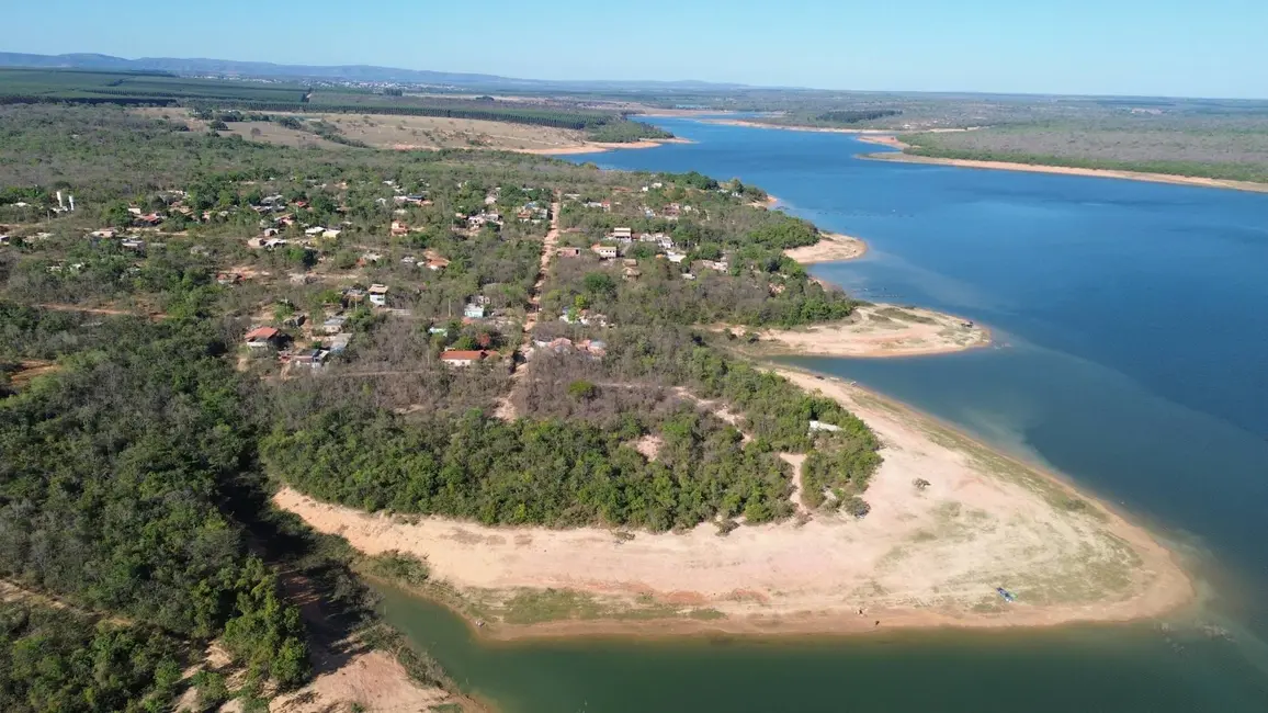 Foto 2 de Casa de Condomínio com 2 quartos à venda, 360m2 em Felixlandia - MG