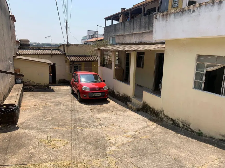 Foto 8 de Casa com 2 quartos à venda, 70m2 em Contagem - MG