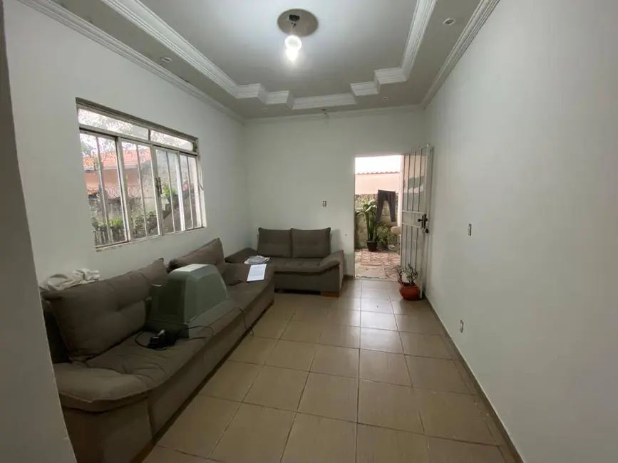 Foto 1 de Casa com 2 quartos à venda, 360m2 em Contagem - MG