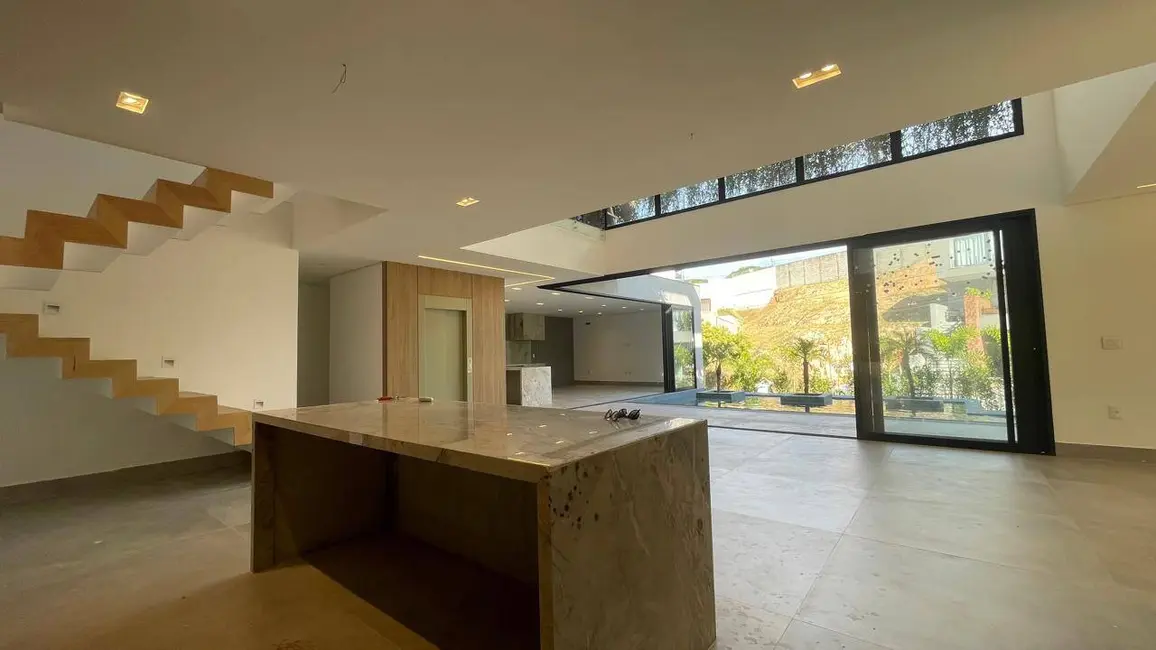 Foto 8 de Casa com 3 quartos à venda, 513m2 em Contagem - MG