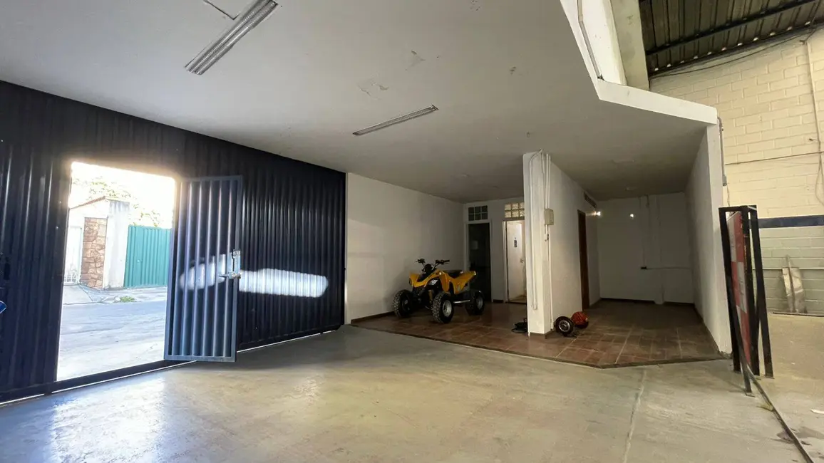 Armazém / Galpão para alugar, 360m2 em Contagem - MG - imagem 3 Foto 3 de Armazém / Galpão para alugar, 360m2 em Contagem - MG