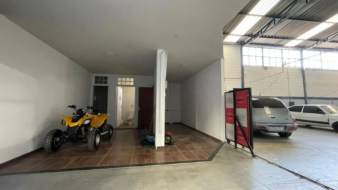 Armazém / Galpão para alugar, 360m2 em Contagem - MG - imagem 4 Foto 4 de Armazém / Galpão para alugar, 360m2 em Contagem - MG