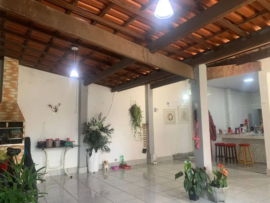 Foto 6 de Casa com 3 quartos à venda, 360m2 em Jardim Petrópolis, Betim - MG