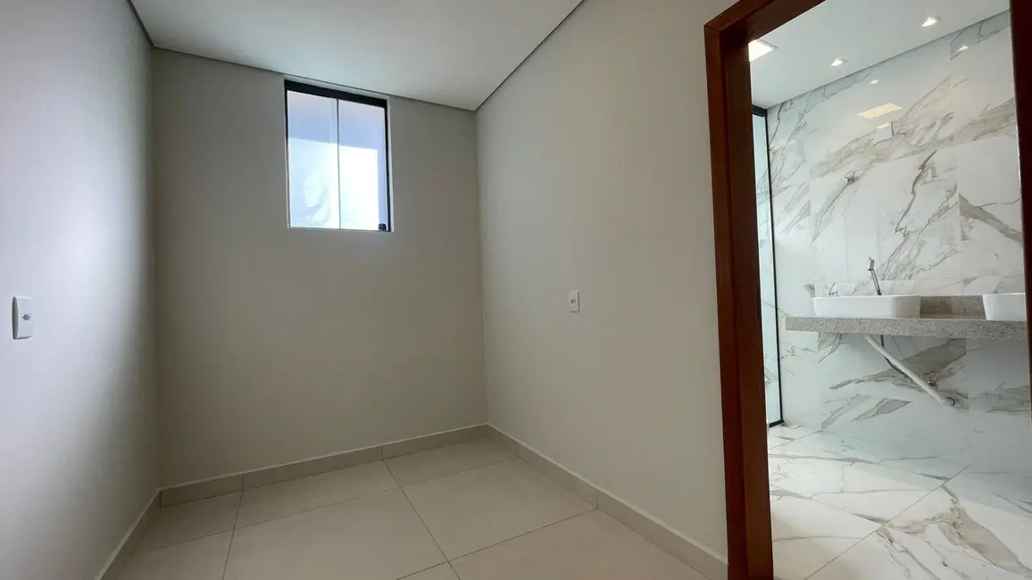 Foto 13 de Casa à venda, 1000m2 em Igarape - MG