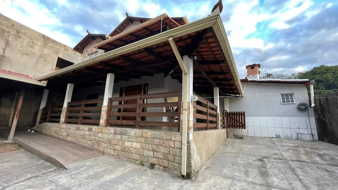 Foto 2 de Casa com 4 quartos à venda, 512m2 em Contagem - MG