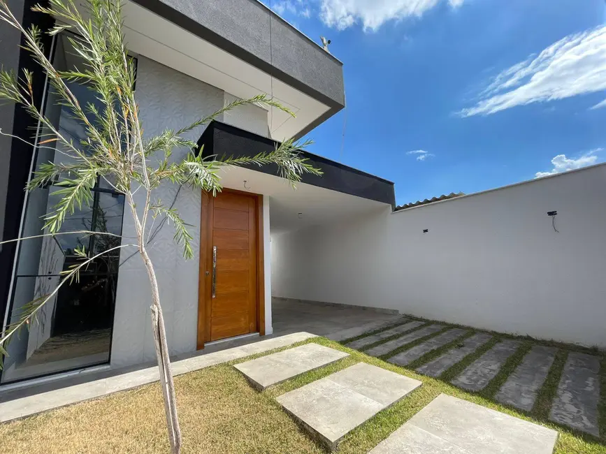 Foto 1 de Casa com 3 quartos à venda, 180m2 em Guarujá Mansões, Betim - MG