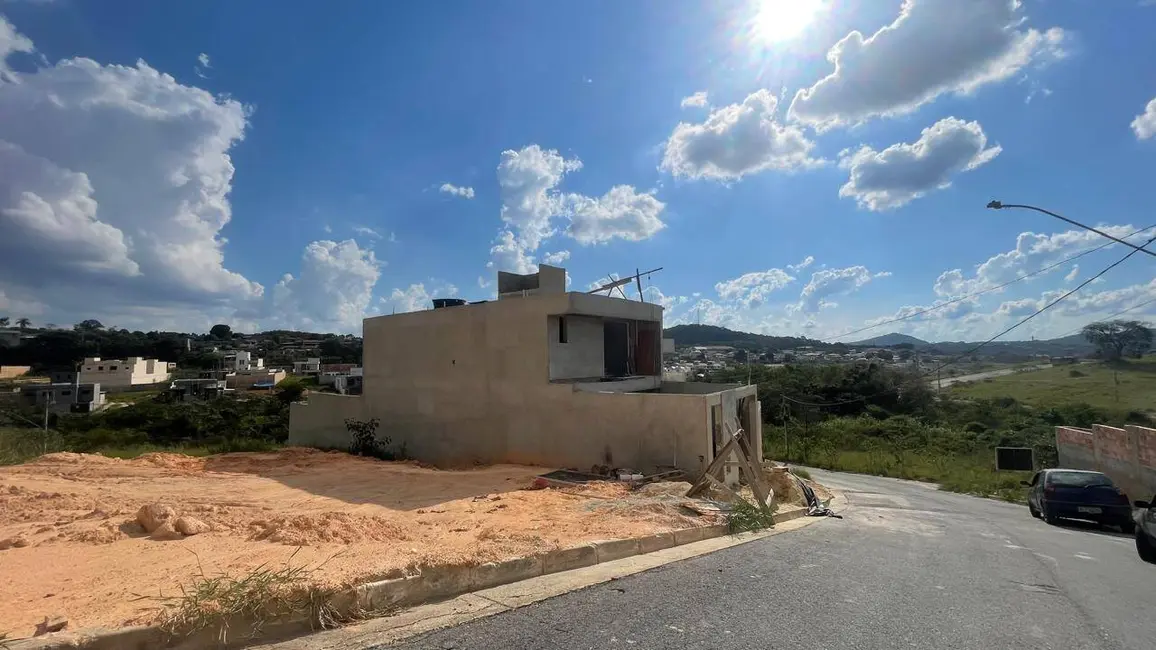 Foto 1 de Terreno / Lote à venda, 470m2 em Guarujá Mansões, Betim - MG