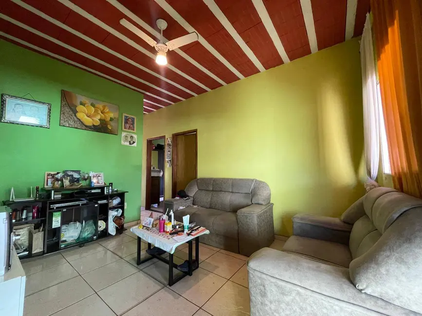 Casa com 3 quartos à venda, 360m2 em Igarape - MG - imagem 5 Foto 5 de Casa com 3 quartos à venda, 360m2 em Igarape - MG