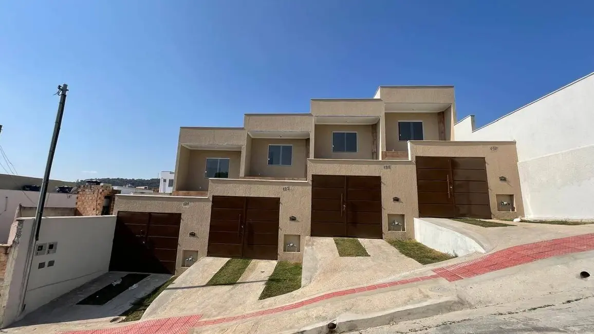 Foto 1 de Casa com 2 quartos à venda, 74m2 em Jardim das Alterosas - 2ª Seção, Betim - MG