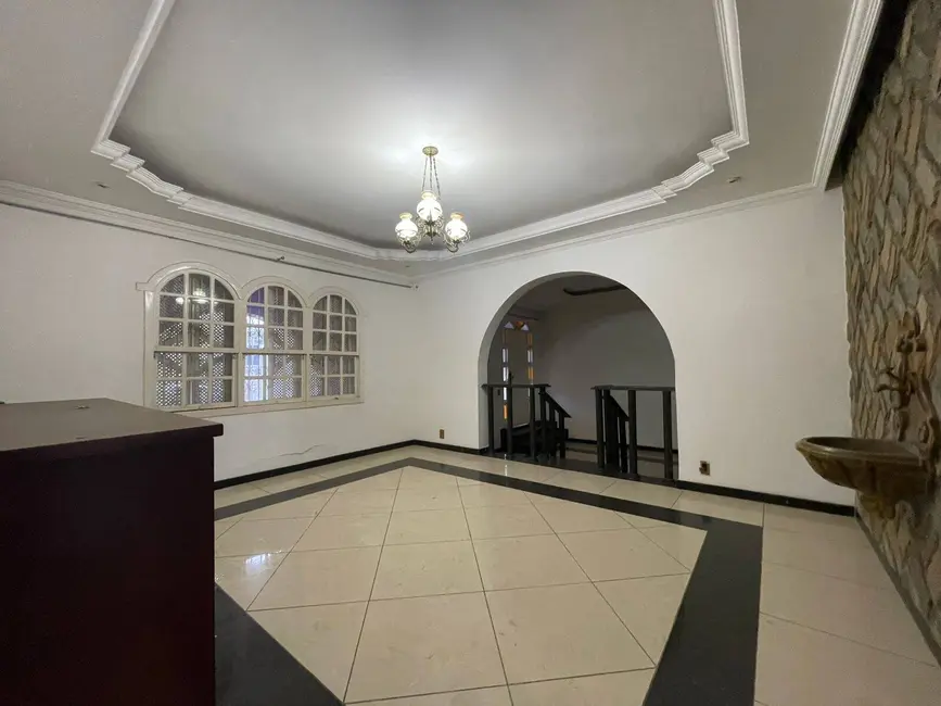 Foto 6 de Casa com 4 quartos à venda e para alugar, 360m2 em Contagem - MG