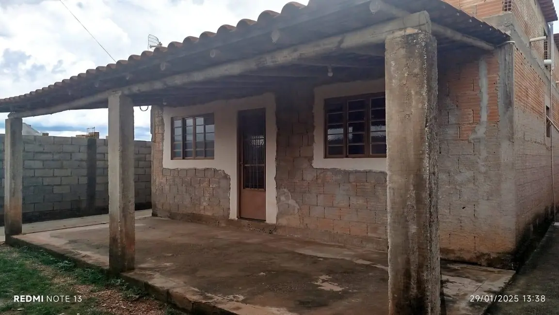 Casa com 2 quartos à venda, 360m2 em Centro, Sao Joaquim De Bicas - MG - imagem 3 Foto 3 de Casa com 2 quartos à venda, 360m2 em Centro, Sao Joaquim De Bicas - MG