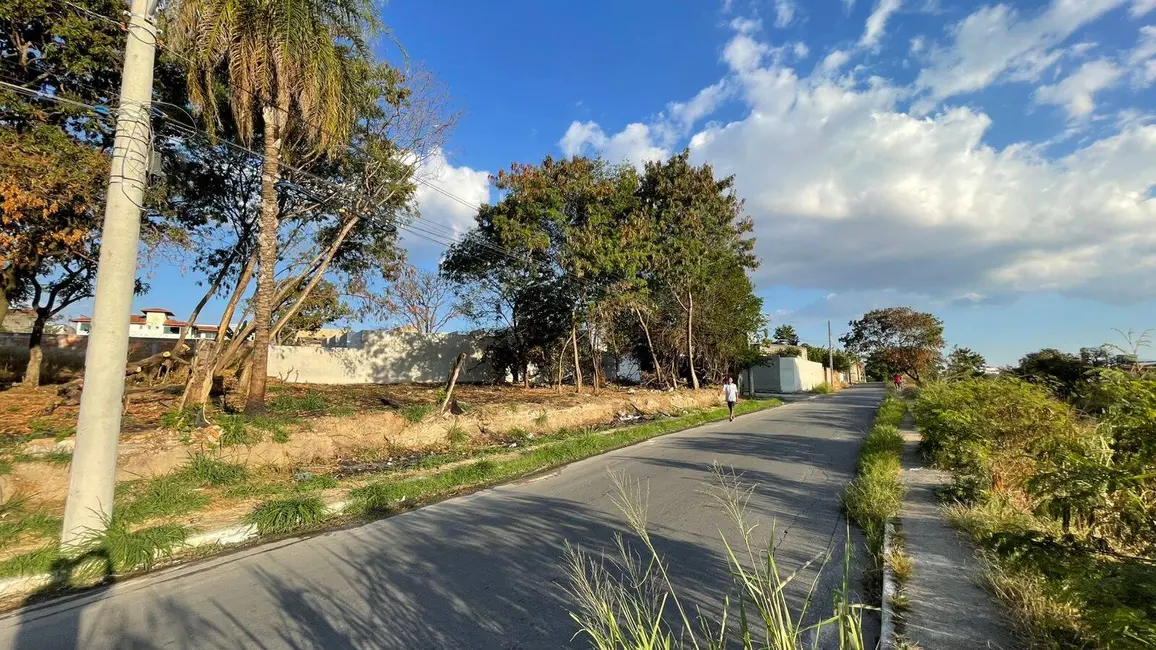Foto 1 de Terreno / Lote à venda, 203m2 em Jardim Alterosa, Betim - MG