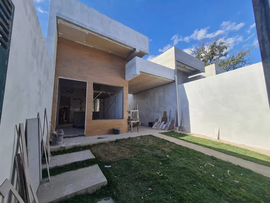 Foto 2 de Casa com 3 quartos à venda, 180m2 em Betim - MG