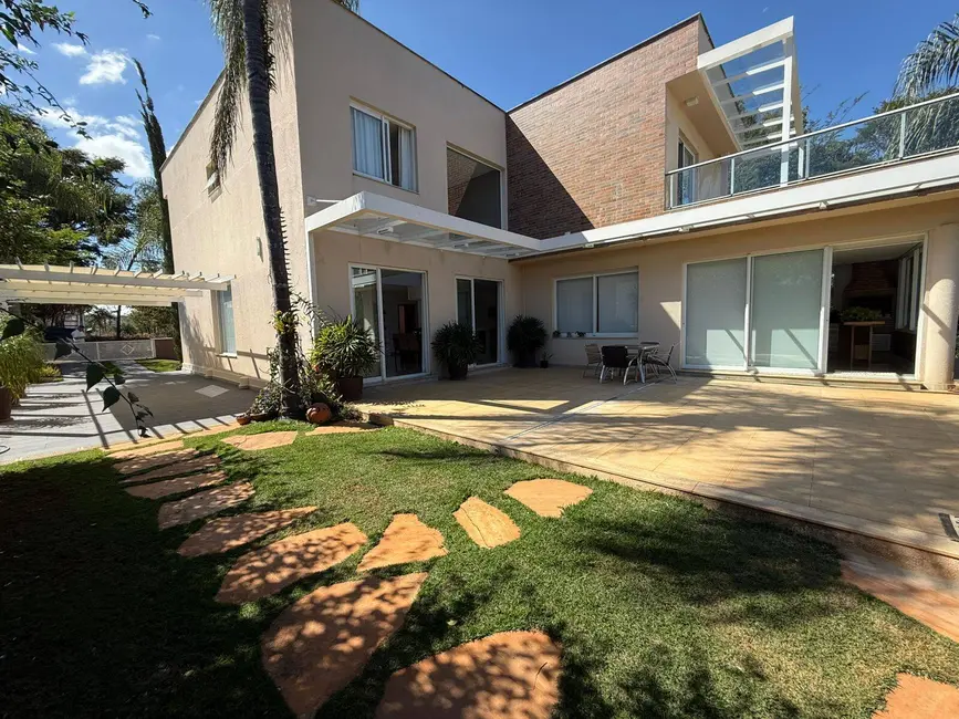 Foto 1 de Casa de Condomínio com 4 quartos à venda, 1000m2 em Jaboticatubas - MG