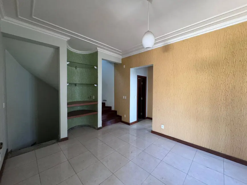 Foto 9 de Casa com 3 quartos para alugar, 500m2 em Contagem - MG