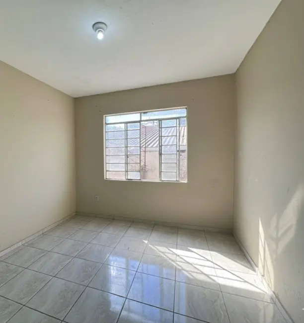 Foto 2 de Apartamento com 3 quartos para alugar, 60m2 em Contagem - MG