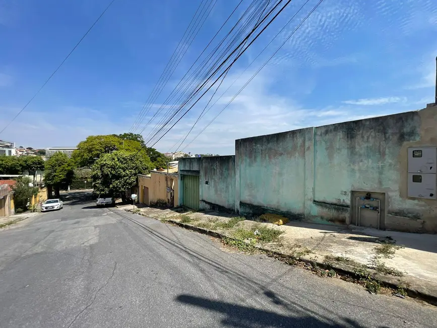 Foto 4 de Casa com 3 quartos à venda, 360m2 em Angola, Betim - MG