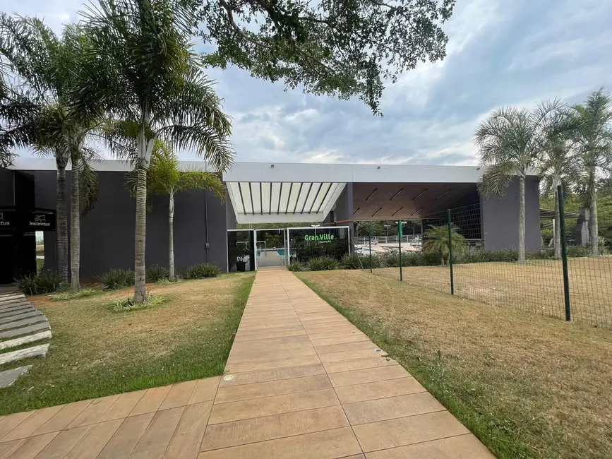 Foto 1 de Terreno / Lote à venda, 1077m2 em Igarape - MG