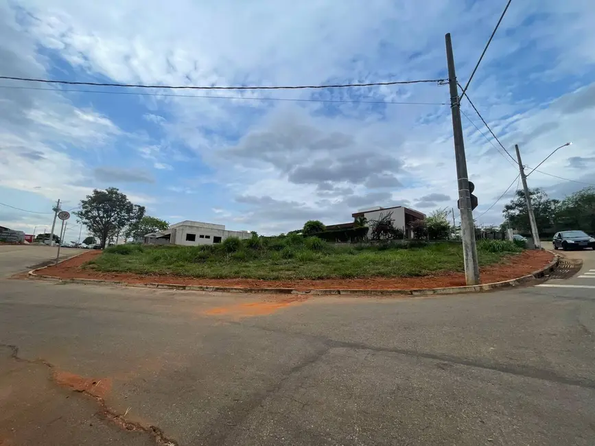 Foto 3 de Terreno / Lote à venda, 1077m2 em Igarape - MG