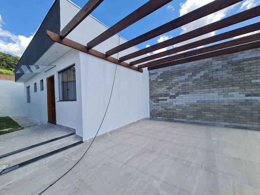 Foto 1 de Casa com 3 quartos à venda, 180m2 em Contagem - MG