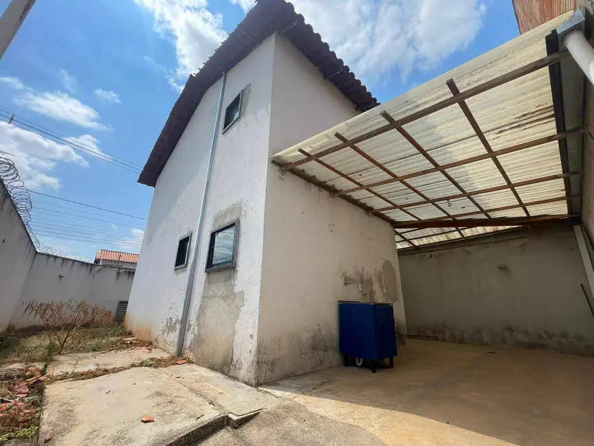 Foto 2 de Casa com 2 quartos à venda, 200m2 em Igarape - MG