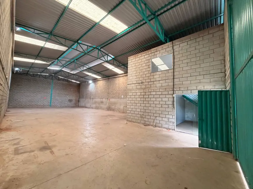 Foto 2 de Armazém / Galpão para alugar, 300m2 em Contagem - MG