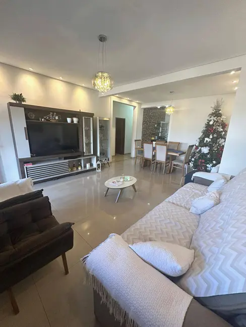 Foto 1 de Casa com 3 quartos à venda, 430m2 em Lindéia (Barreiro), Belo Horizonte - MG