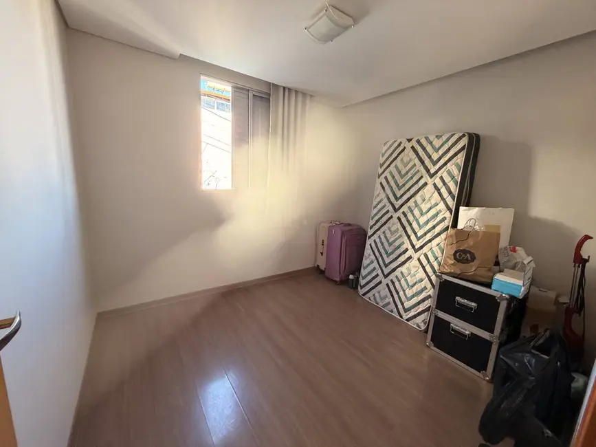 Apartamento com 2 quartos à venda, 60m2 em Pirajá, Belo Horizonte - MG - imagem 7 Foto 7 de Apartamento com 2 quartos à venda, 60m2 em Pirajá, Belo Horizonte - MG