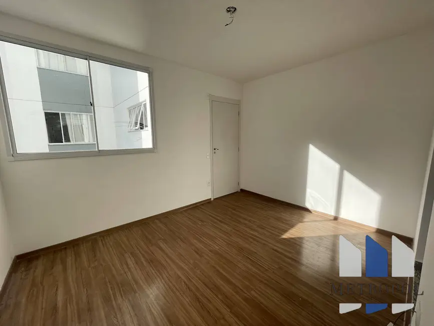 Foto 2 de Apartamento com 2 quartos à venda, 42m2 em Belo Horizonte - MG