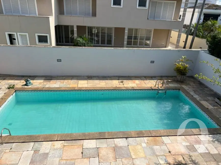 Casa com 4 quartos à venda, 877m2 em Barueri - SP - imagem 9 Foto 9 de Casa com 4 quartos à venda, 877m2 em Barueri - SP