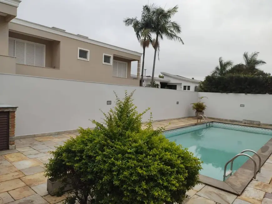 Casa com 4 quartos à venda, 877m2 em Barueri - SP - imagem 4 Foto 4 de Casa com 4 quartos à venda, 877m2 em Barueri - SP