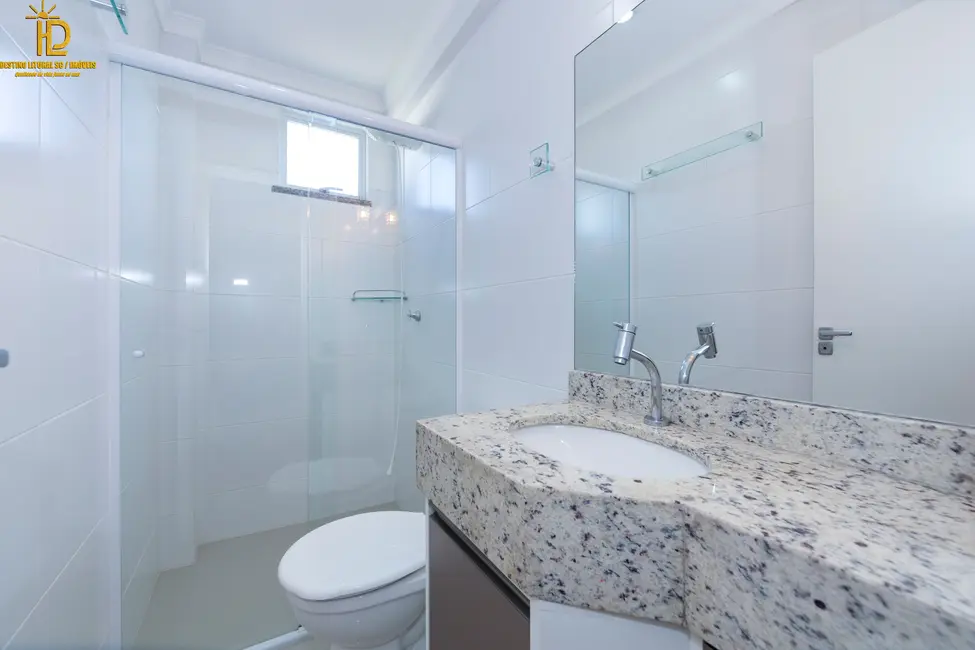 Foto 4 de Apartamento com 2 quartos à venda, 75m2 em Bombinhas - SC