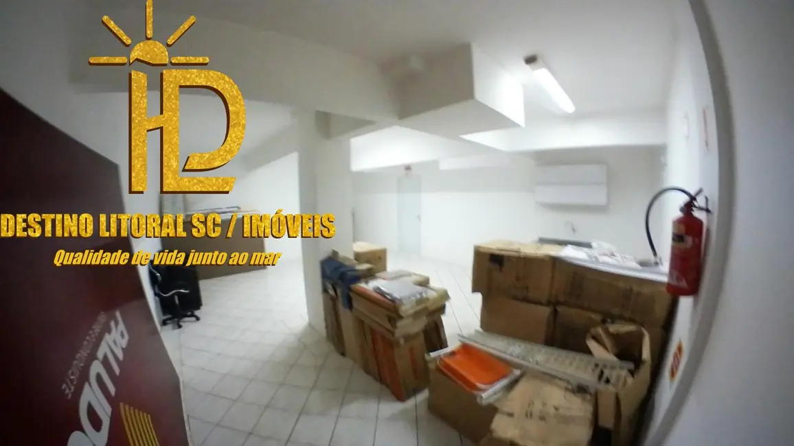 Foto 2 de Sala Comercial à venda, 88m2 em Bombinhas - SC